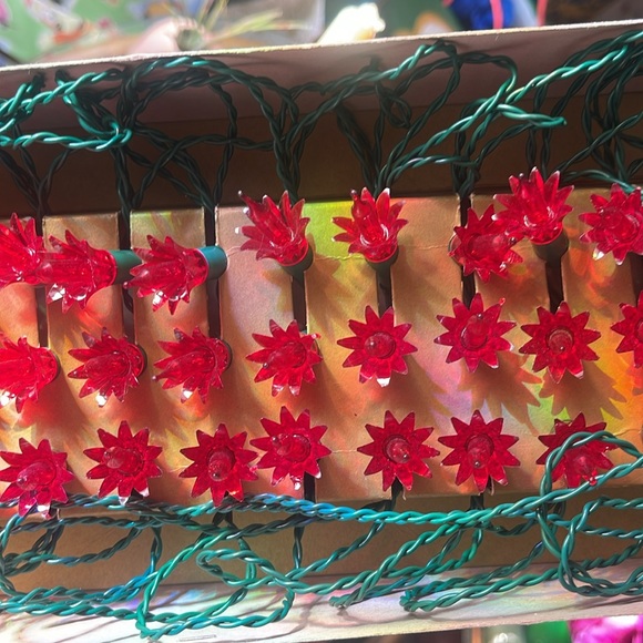 1960s vintage red flower string lights - Picture 7 of 9